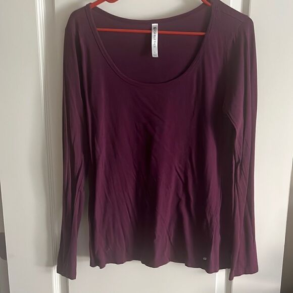 Women’s Fabletics long sleeve large / B18 - Picture 1 of 5